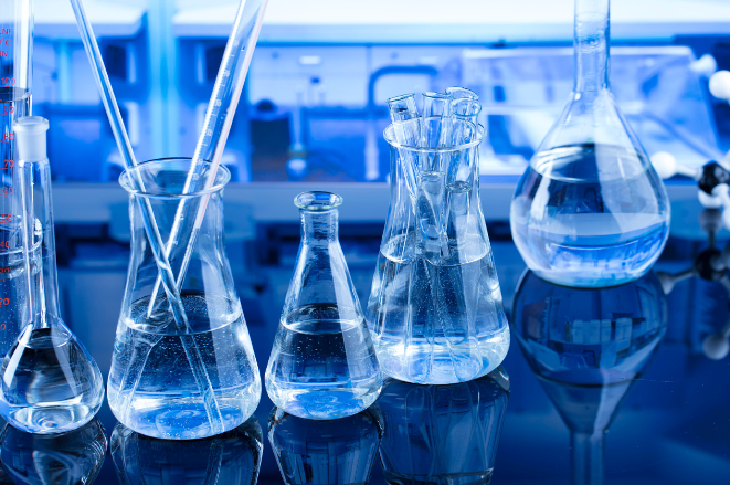 小分子药物荧光标记的全流程解析：染料筛选、标记策略与质控体系配图